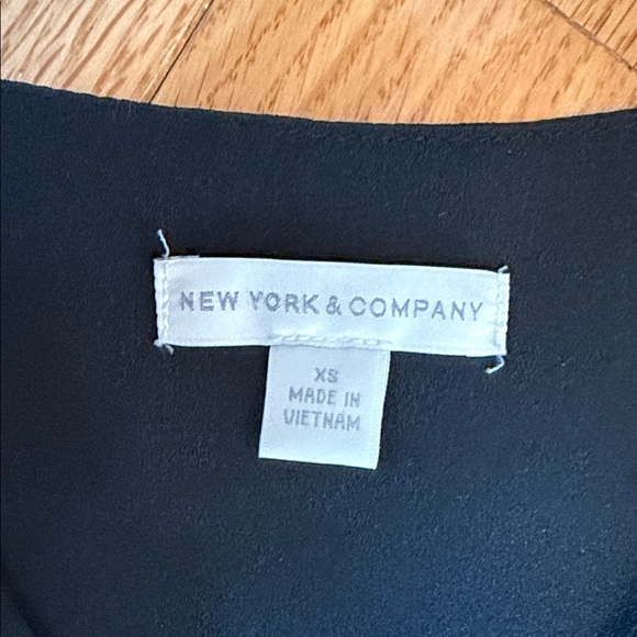 New York & Company Black Women's Top - Picture 2 of 4